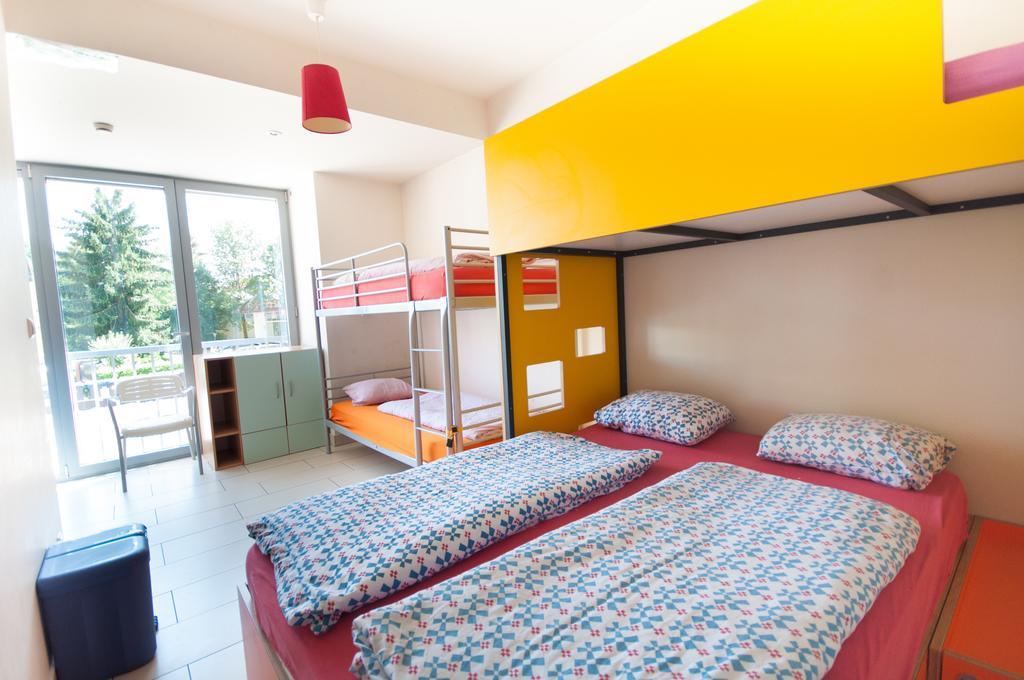 Simbol Rooms With Free Private Parking 卢布尔雅那 客房 照片
