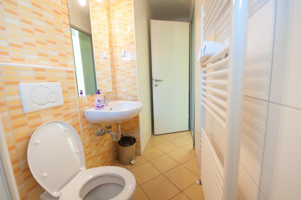 Simbol Rooms With Free Private Parking 卢布尔雅那 客房 照片