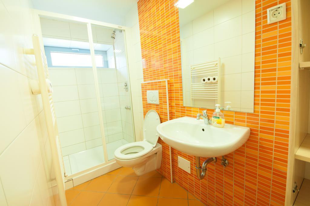 Simbol Rooms With Free Private Parking 卢布尔雅那 客房 照片