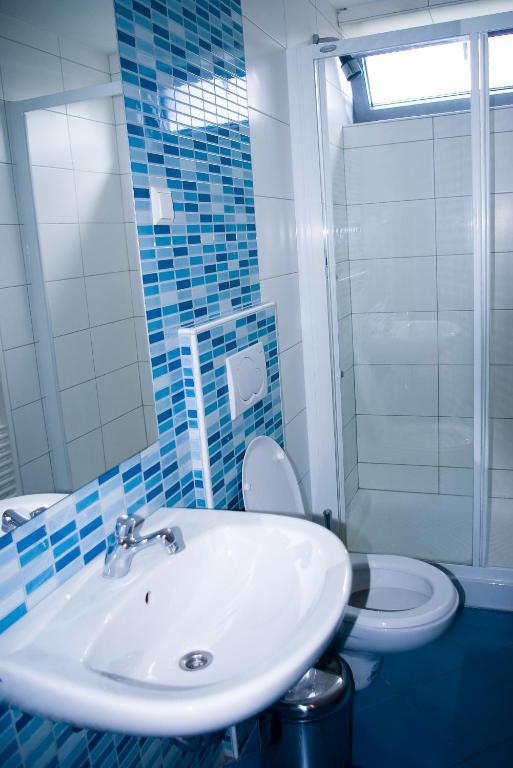 Simbol Rooms With Free Private Parking 卢布尔雅那 外观 照片