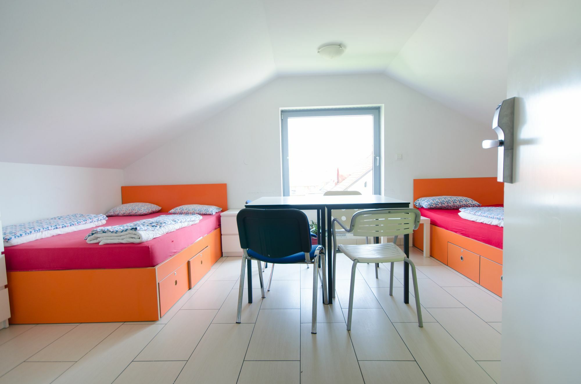 Simbol Rooms With Free Private Parking 卢布尔雅那 外观 照片