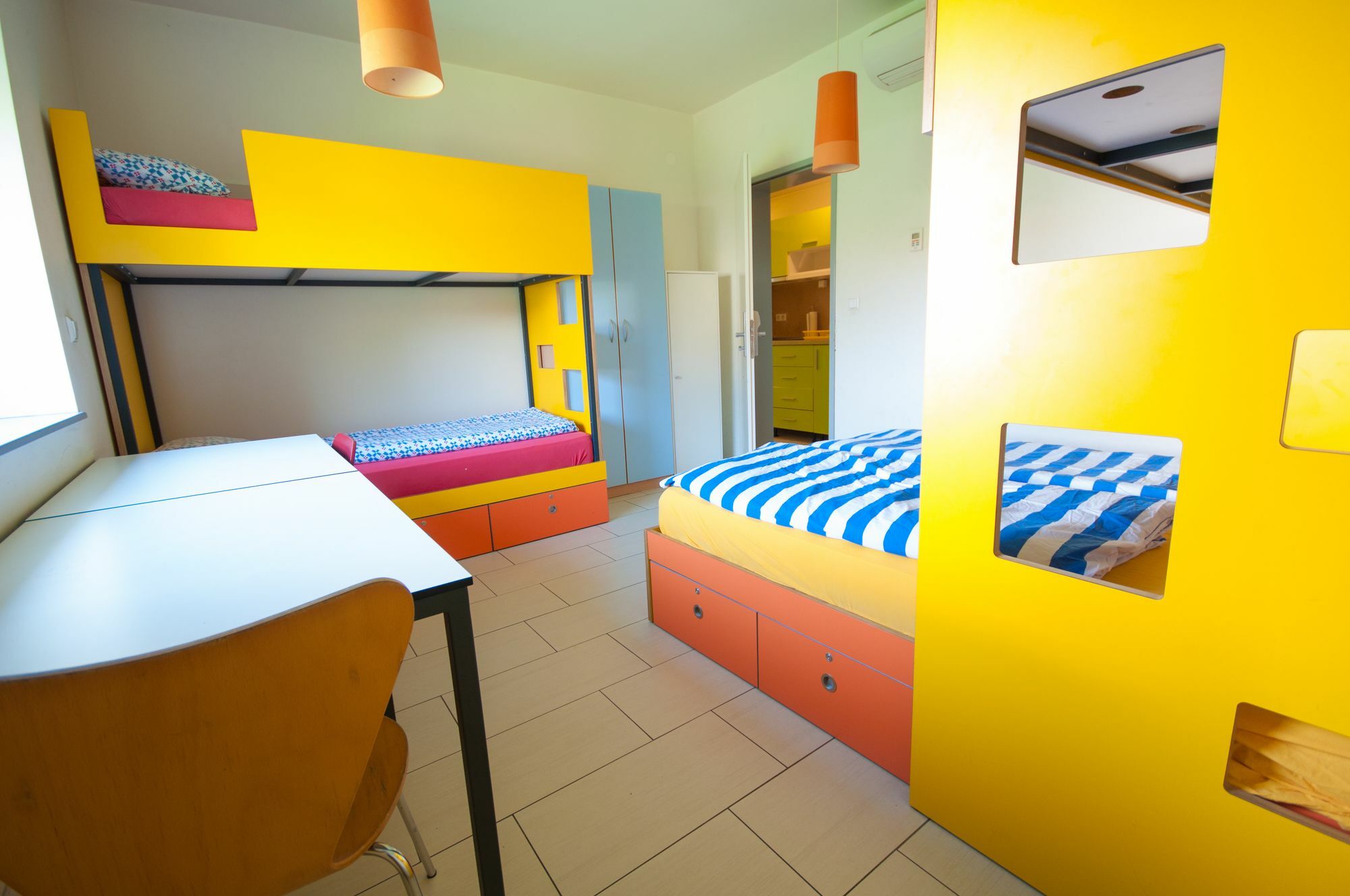 Simbol Rooms With Free Private Parking 卢布尔雅那 外观 照片